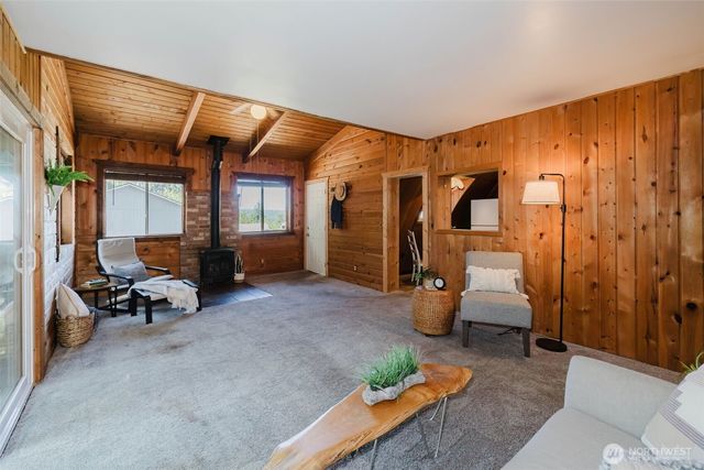 150 E Cedar Street, Belfair, WA 98528