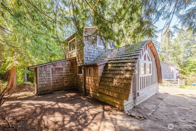 150 E Cedar Street, Belfair, WA 98528