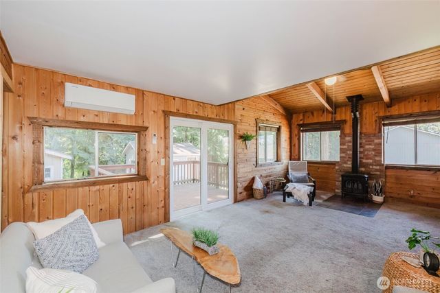 150 E Cedar Street, Belfair, WA 98528