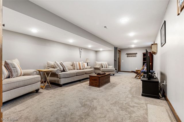 3515 Eastport Road SE, Dennison, OH 44621