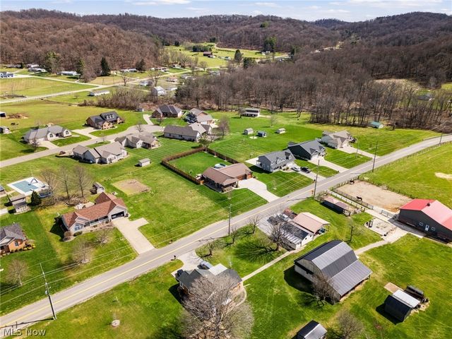 3515 Eastport Road SE, Dennison, OH 44621