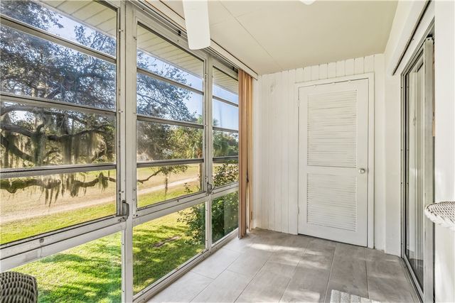 92 Spring Lake Drive 207, Vero Beach, FL 32962