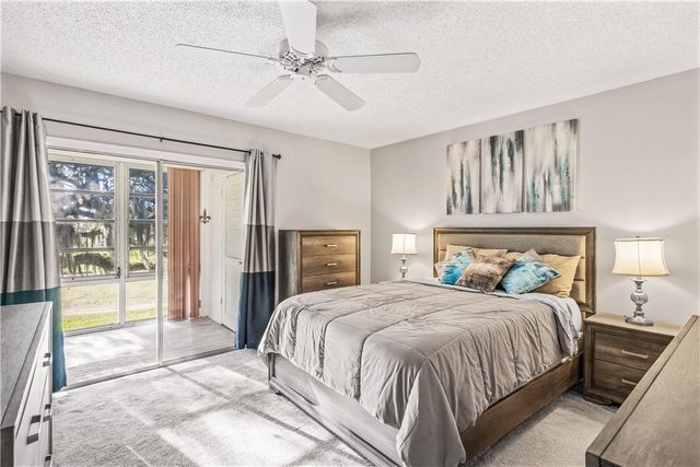 92 Spring Lake Drive 207, Vero Beach, FL 32962