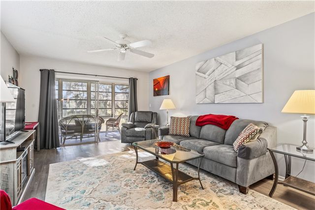 92 Spring Lake Drive 207, Vero Beach, FL 32962