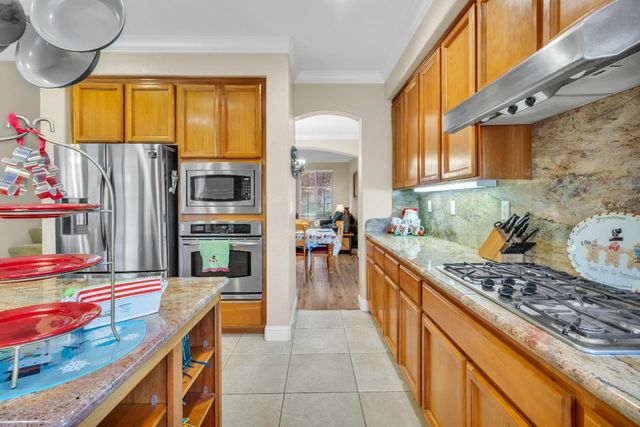 9793 Ellsmere Way, Elk Grove, CA 95757