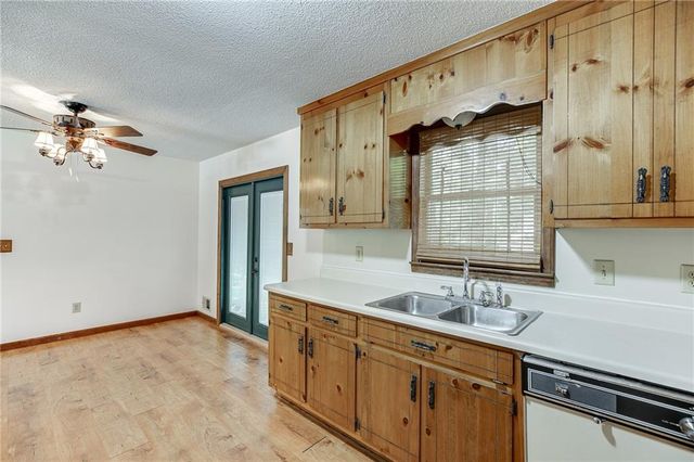 9625 Manor Lane, Gainesville, GA 30506