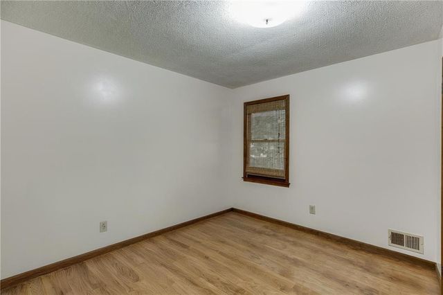 9625 Manor Lane, Gainesville, GA 30506