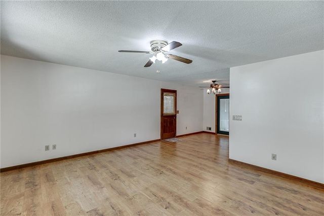 9625 Manor Lane, Gainesville, GA 30506