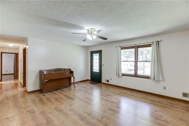 9625 Manor Lane, Gainesville, GA 30506