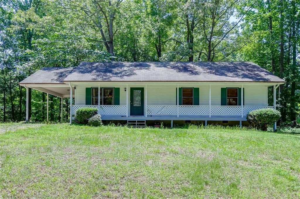 9625 Manor Lane, Gainesville, GA 30506