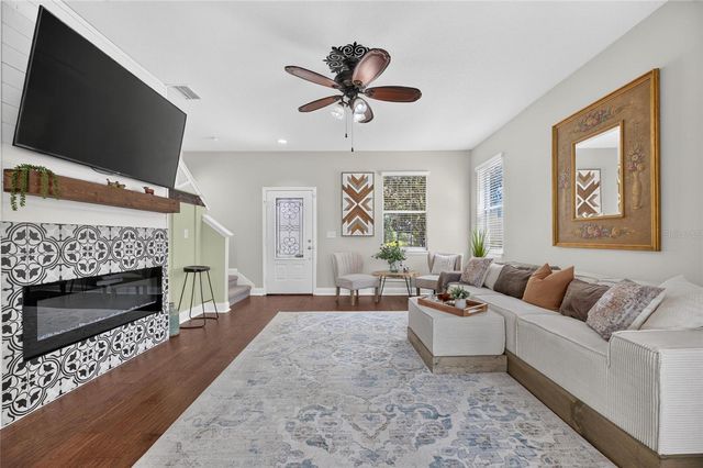8635 TURNSTONE SHORE LANE, Riverview, FL 33578