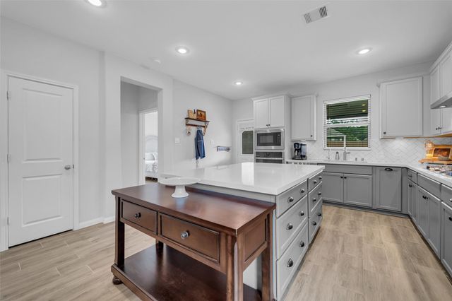 2819 Wilde Redbud Lane, Conroe, TX 77385