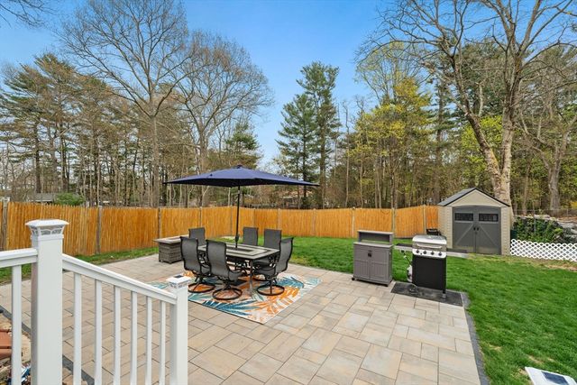 475 Pleasant St, Stoughton, MA 02072