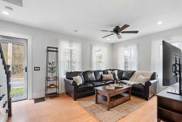 475 Pleasant St, Stoughton, MA 02072