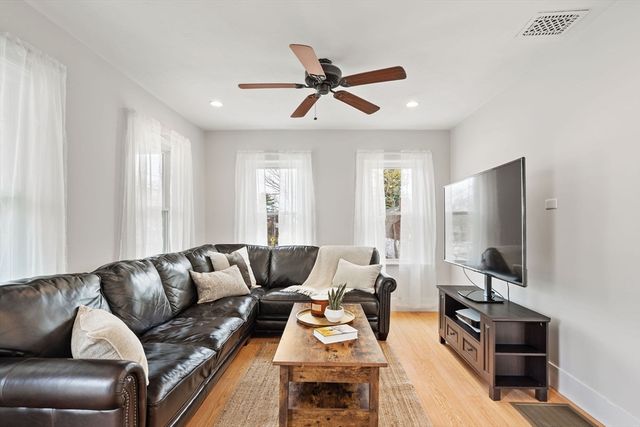 475 Pleasant St, Stoughton, MA 02072