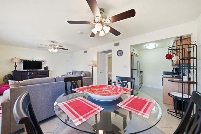 5092 BEACH DRIVE SE A, St Petersburg, FL 33705