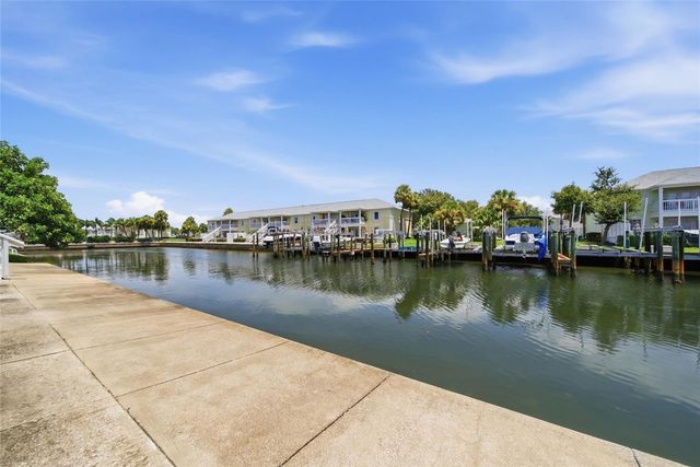5092 BEACH DRIVE SE A, St Petersburg, FL 33705