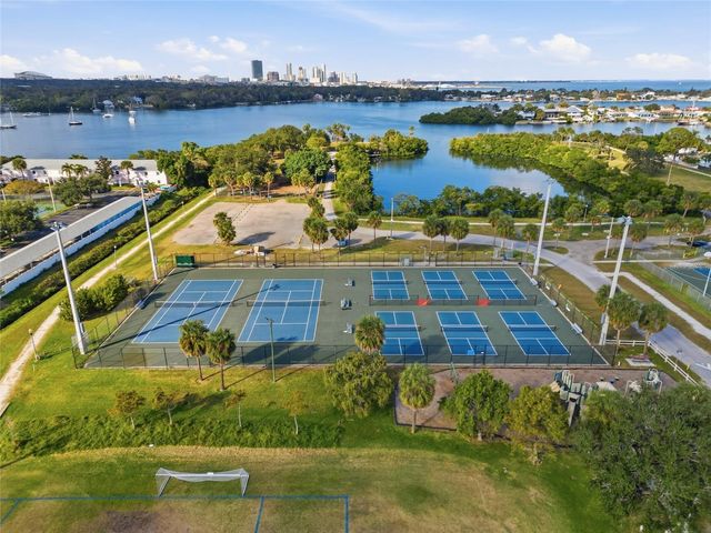 5092 BEACH DRIVE SE A, St Petersburg, FL 33705