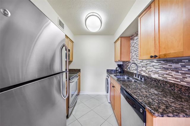 5092 BEACH DRIVE SE A, St Petersburg, FL 33705