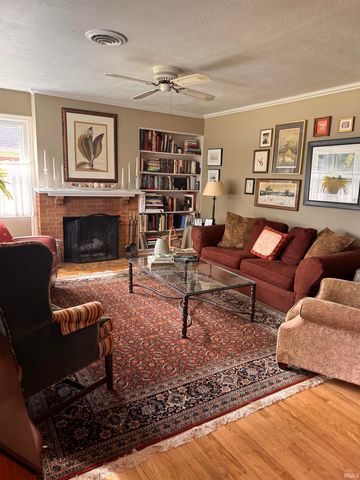 1927 Rockne Drive, South Bend, IN 46617