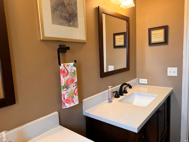 1927 Rockne Drive, South Bend, IN 46617