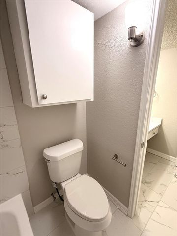 1515 Sandy Springs Road 1102, Houston, TX 77042