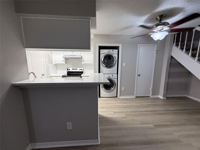 1515 Sandy Springs Road 1102, Houston, TX 77042