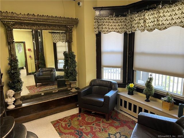 205 Retreat Avenue, Hartford, CT 06106