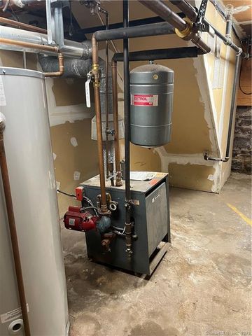 205 Retreat Avenue, Hartford, CT 06106