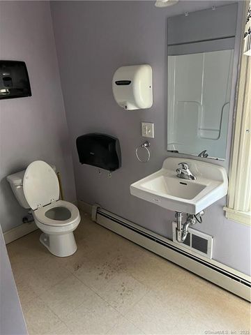 205 Retreat Avenue, Hartford, CT 06106