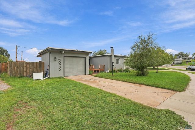 4606 STATON PL, Rapid City, SD 57702