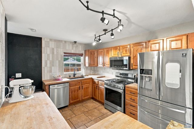 4606 STATON PL, Rapid City, SD 57702
