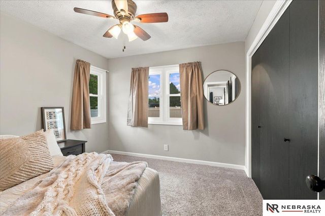 5340 NW 6th Street, Lincoln, NE 68521