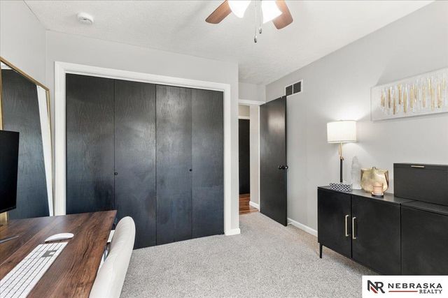 5340 NW 6th Street, Lincoln, NE 68521