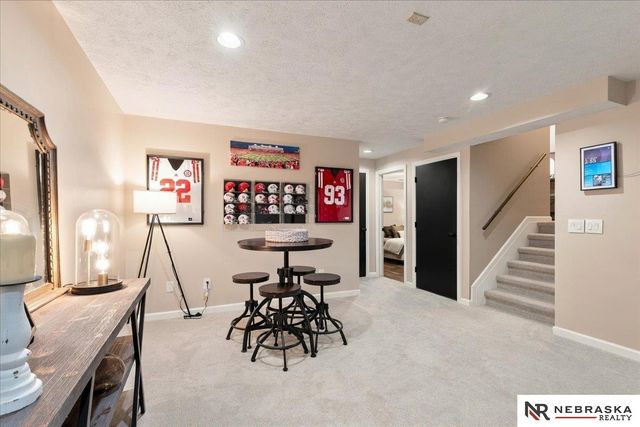 5340 NW 6th Street, Lincoln, NE 68521