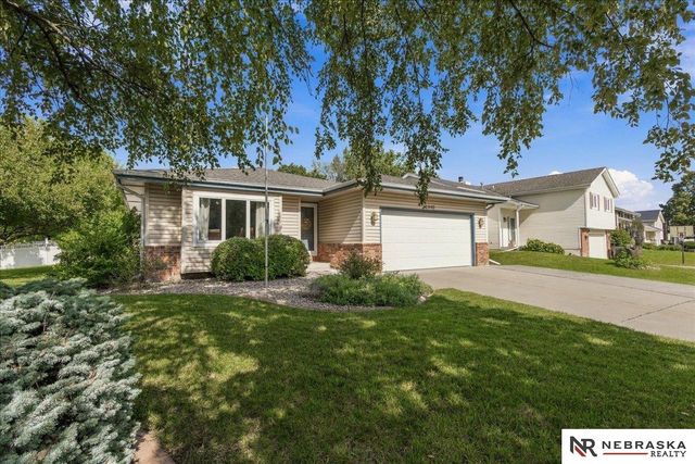 5340 NW 6th Street, Lincoln, NE 68521