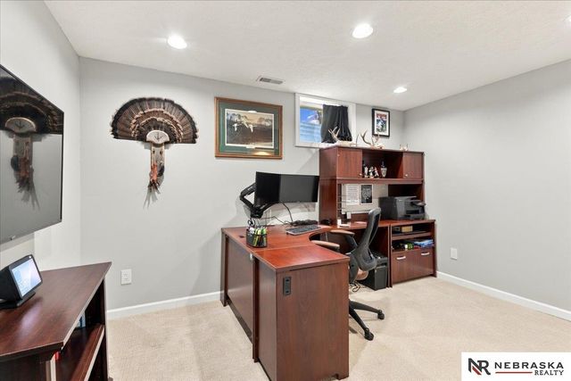 5340 NW 6th Street, Lincoln, NE 68521