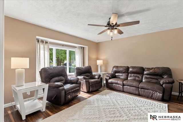 5340 NW 6th Street, Lincoln, NE 68521