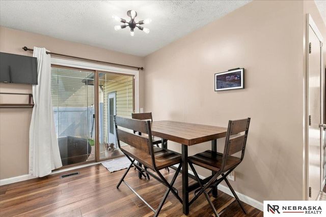 5340 NW 6th Street, Lincoln, NE 68521