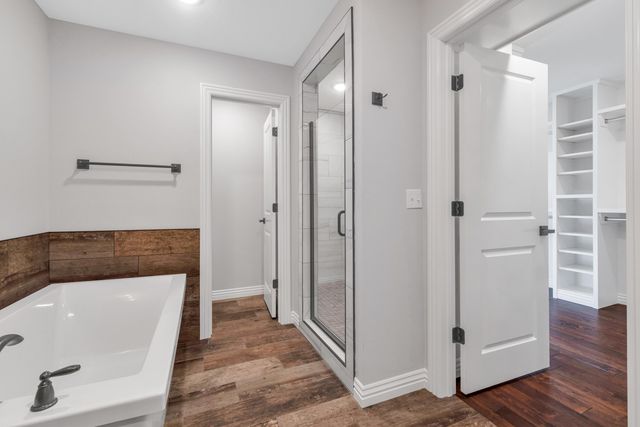 1413 E Downing Street, Springfield, MO 65804