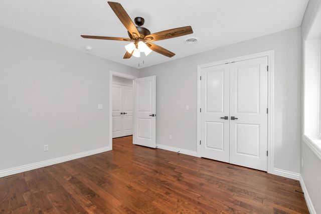 1413 E Downing Street, Springfield, MO 65804