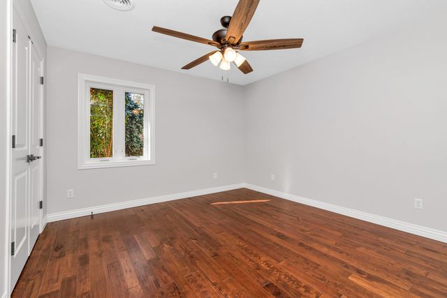 1413 E Downing Street, Springfield, MO 65804