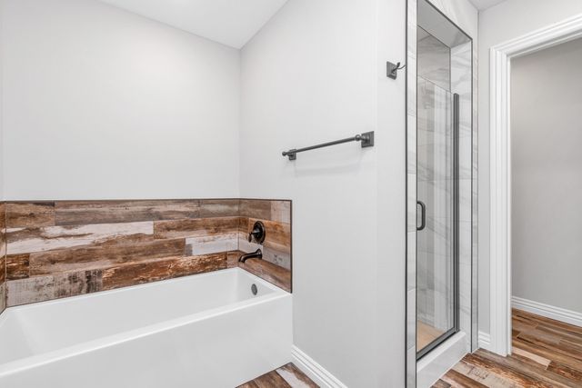 1413 E Downing Street, Springfield, MO 65804