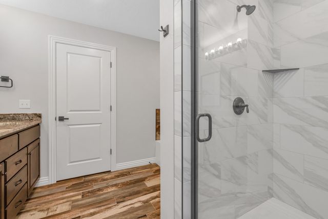 1413 E Downing Street, Springfield, MO 65804