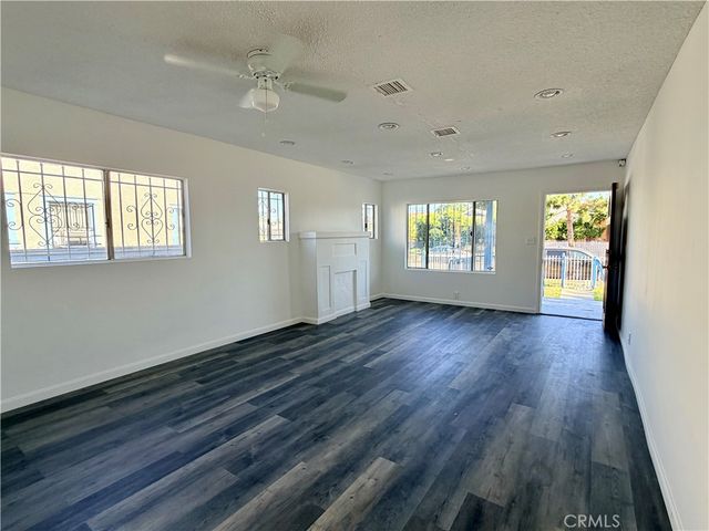 1223 W 69th, Los Angeles, CA 90044