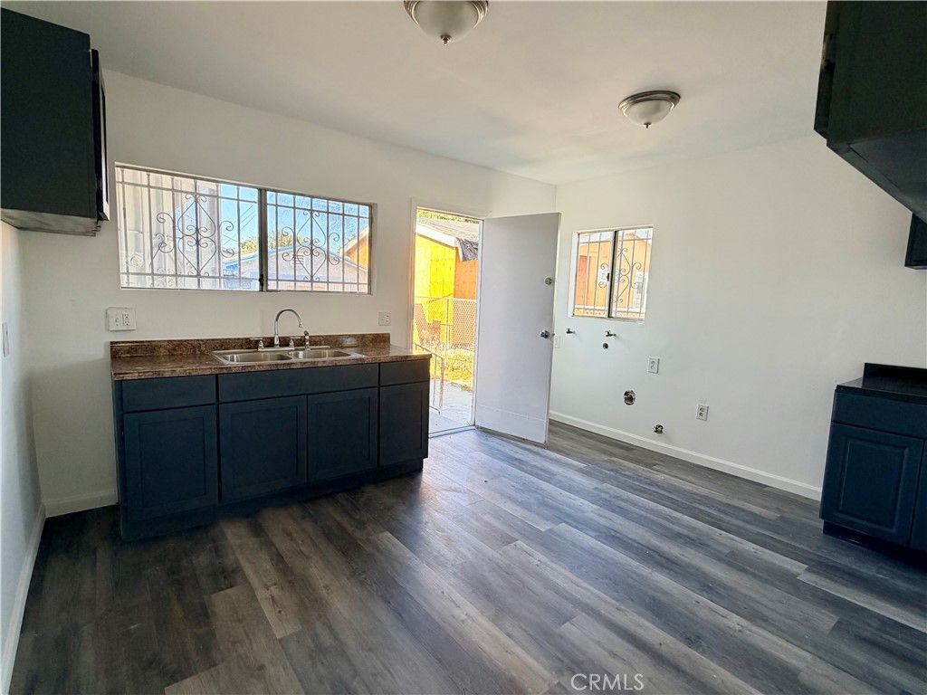 1223 W 69th, Los Angeles, CA 90044 — photo 5