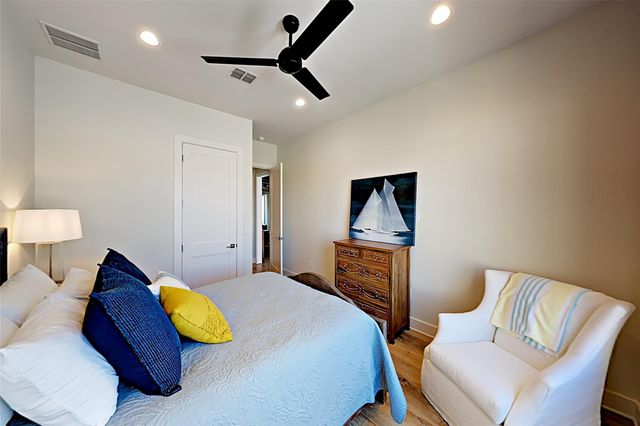 19517 Flying J BLVD 6, Spicewood, TX 78669