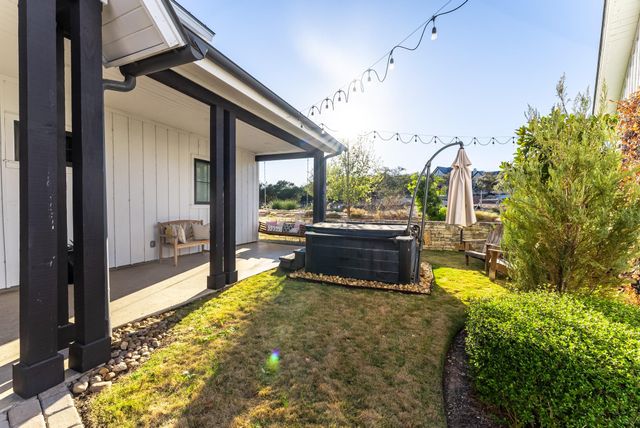 19517 Flying J BLVD 6, Spicewood, TX 78669