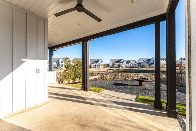 19517 Flying J BLVD 6, Spicewood, TX 78669