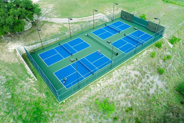 19517 Flying J BLVD 6, Spicewood, TX 78669